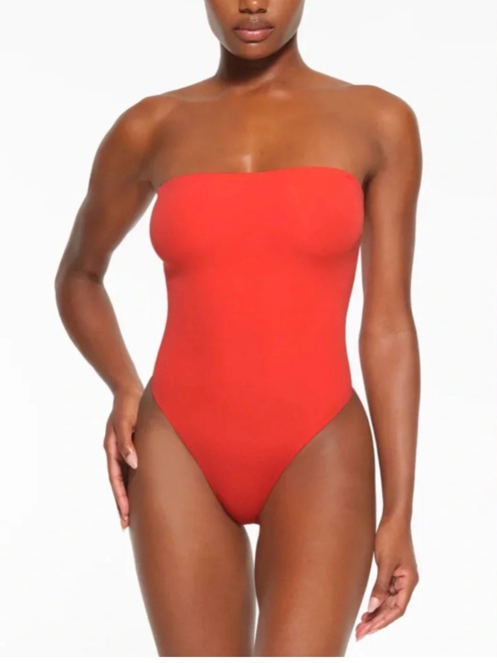 SMOOTH LAYERS STRAPLESS BODYSUIT | CARMINE